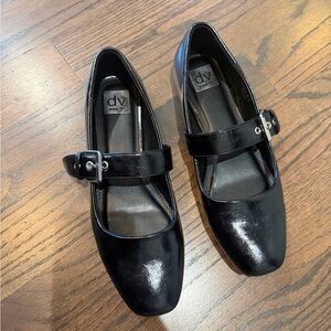 DV by Dolce Vita sz 9.5 Black Patent Mary Jane Flats with Buckle Strap-worn once